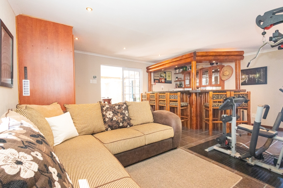 3 Bedroom Property for Sale in Flamingo Vlei Western Cape